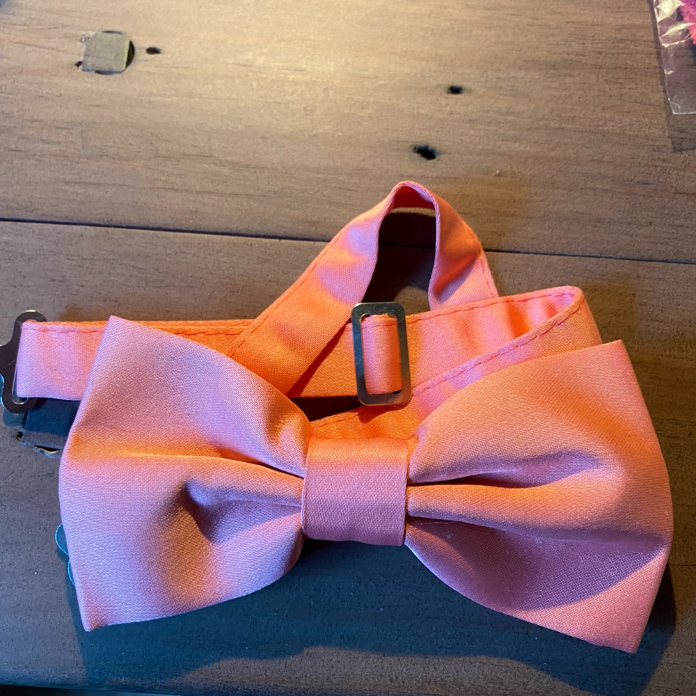 Peach bow tie, hook in back
